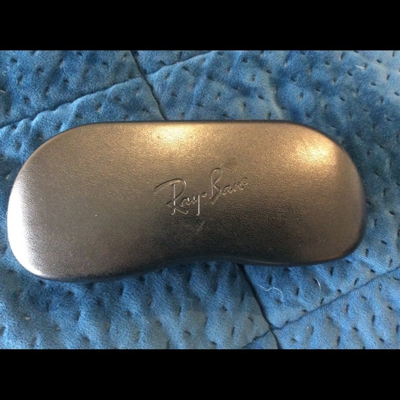 Ray-Ban glasses with case. - Picture 7 of 8